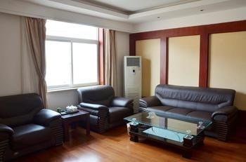 Qingdao Sea Training Center Hotel Екстер'єр фото